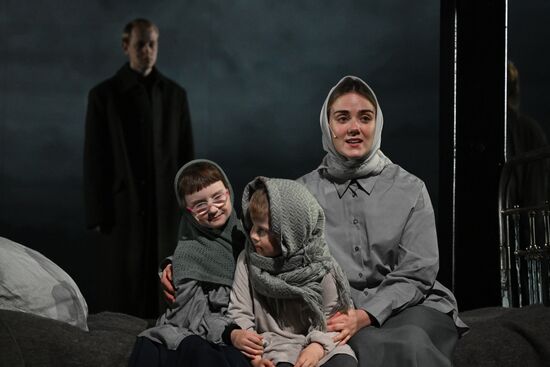 Russia Theatre Twenty Days Without War
