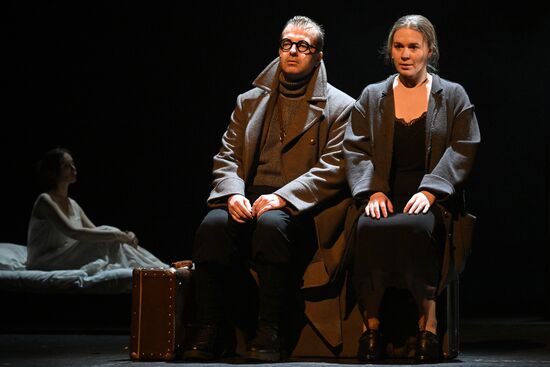Russia Theatre Twenty Days Without War