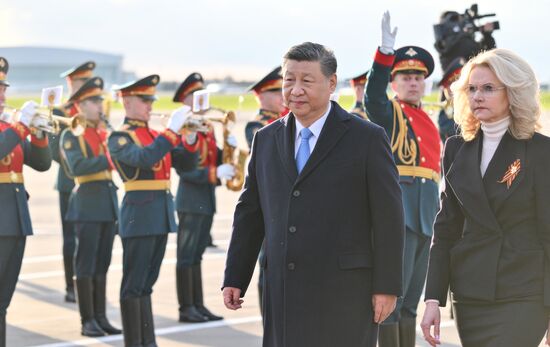 President of the People's Republic of China Xi Jinping arrives in Moscow for an official visit to attend the celebrations to mark the 80th anniversary of Russia's Victory in the Great Patriotic War of 1941-1945. Right: Russian Deputy Prime Minister Tatyana Golikova. Location: Russia, Moscow. Author: Grigory Sysoev/Sputnik. President of China Xi Jinping arrives in Moscow to attend celebrations to mark 80th anniversary of Victory