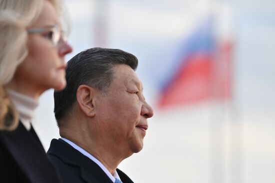 President of the People's Republic of China Xi Jinping arrives in Moscow for an official visit to attend the celebrations to mark the 80th anniversary of Russia's Victory in the Great Patriotic War of 1941-1945. Left: Russian Deputy Prime Minister Tatyana Golikova. Location: Russia, Moscow. Author: Grigory Sysoev/Sputnik. President of China Xi Jinping arrives in Moscow to attend celebrations to mark 80th anniversary of Victory