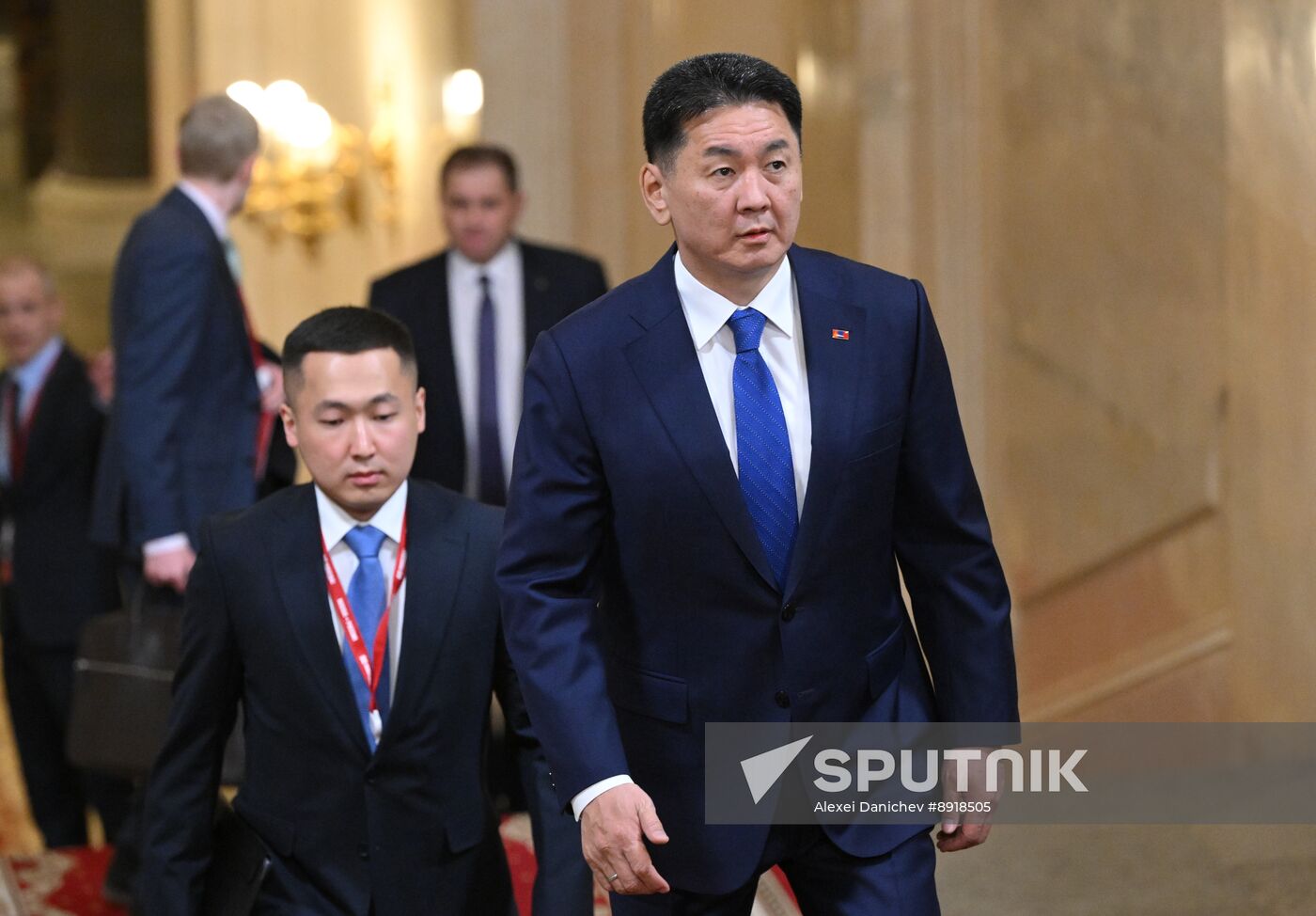 President of Russia Vladimir Putin meets with President of Mongolia Ukhnaagiin Khurelsukh