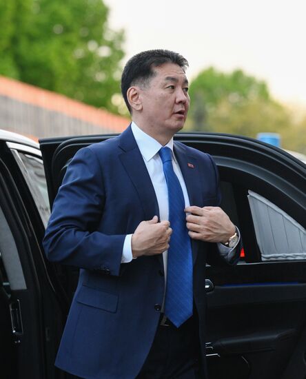 May 7, 2025. President of Mongolia Ukhnaagiin Khurelsukh arrives at the Kremlin for his meeting with President of Russia Vladimir Putin. Location: Russia, Moscow. Author: Alexandr Kryazhev/Sputnik. President of Russia Vladimir Putin meets with President of Mongolia Ukhnaagiin Khurelsukh
