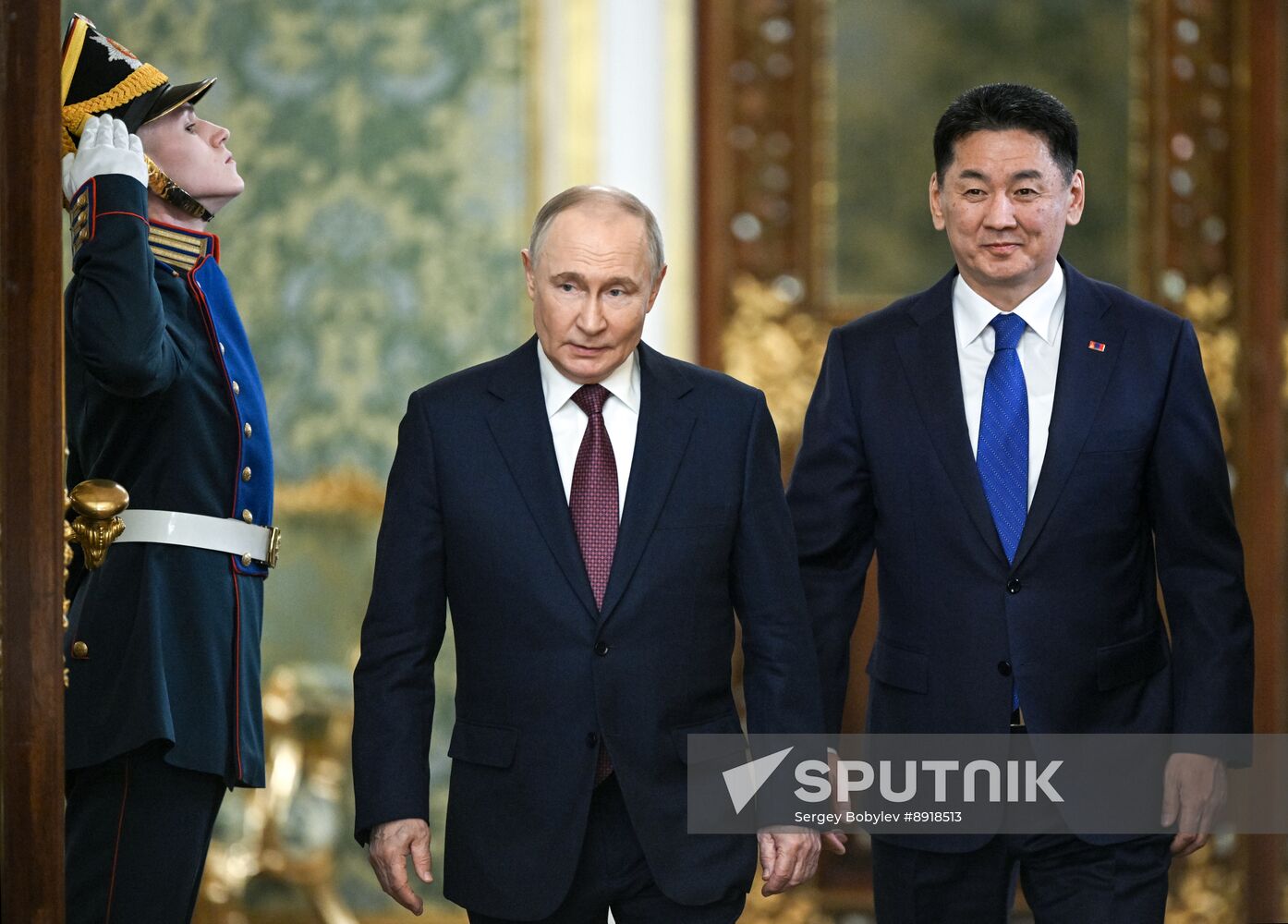 President of Russia Vladimir Putin meets with President of Mongolia Ukhnaagiin Khurelsukh