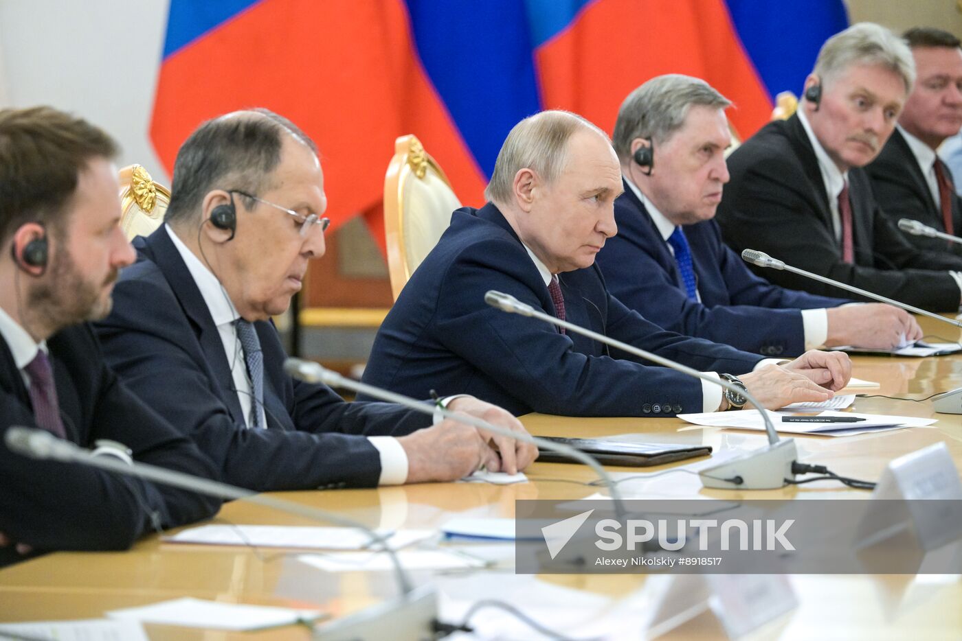 President of Russia Vladimir Putin meets with President of Mongolia Ukhnaagiin Khurelsukh