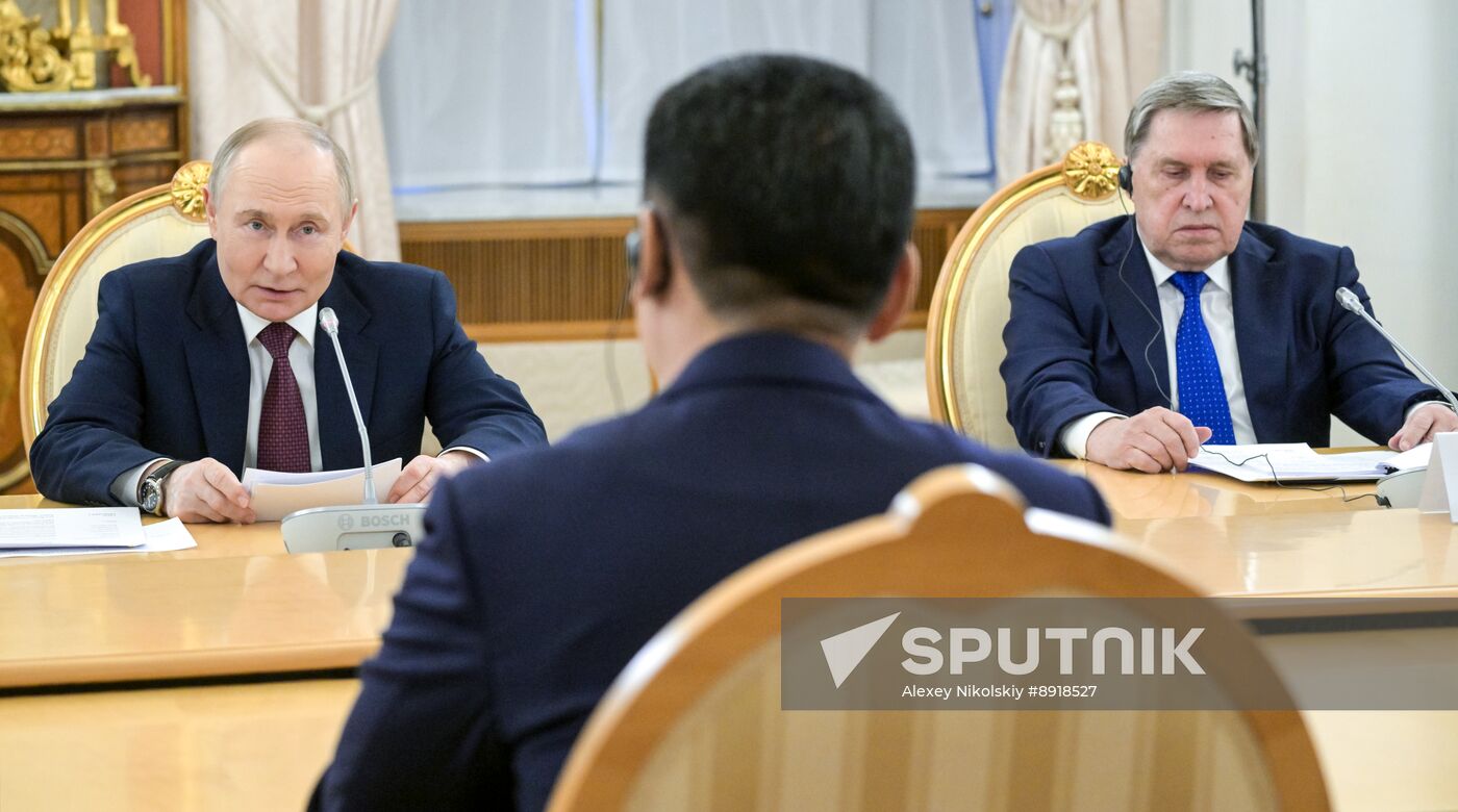 President of Russia Vladimir Putin meets with President of Mongolia Ukhnaagiin Khurelsukh