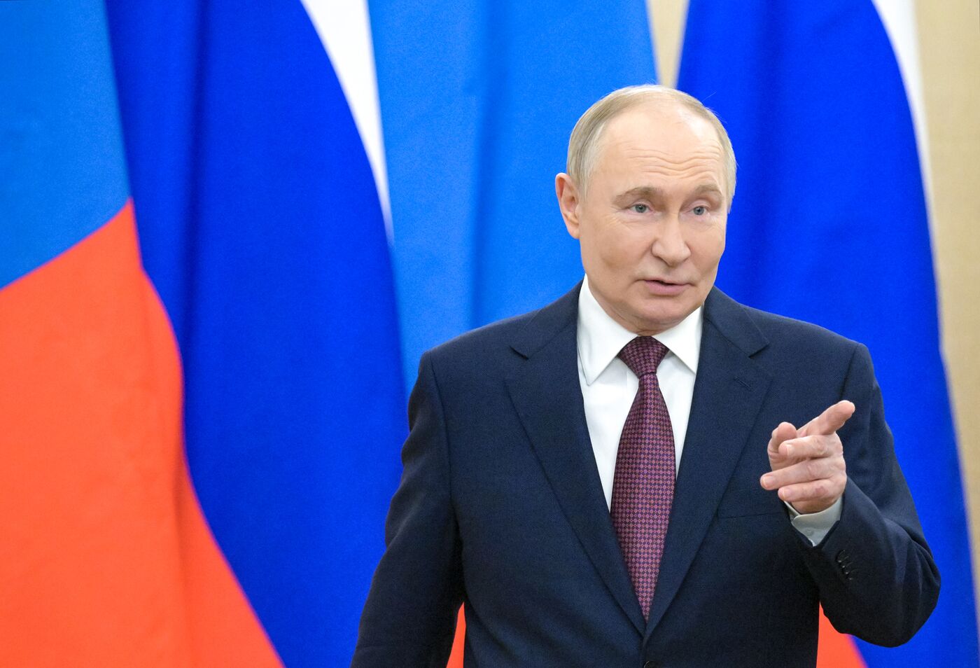 President of Russia Vladimir Putin meets with President of Mongolia Ukhnaagiin Khurelsukh