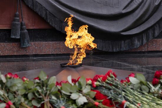 Russia Medvedev WWII Anniversary Wreath Laying