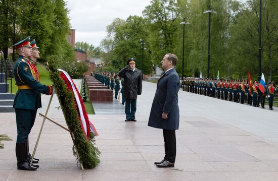Russia Medvedev WWII Anniversary Wreath Laying