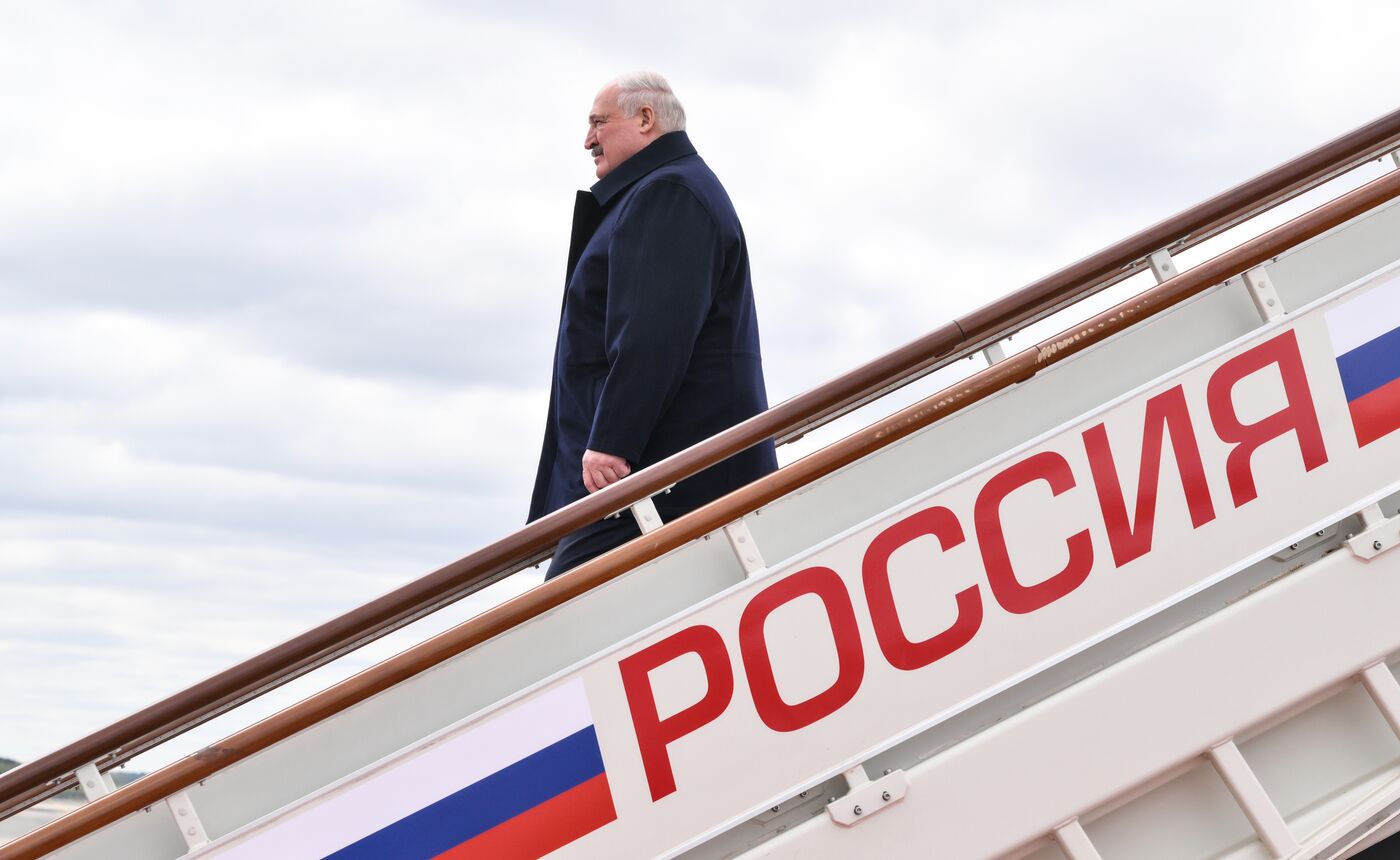 Arrival of President of Belarus Alexander Lukashenko in Moscow for 80th anniversary of Victory
