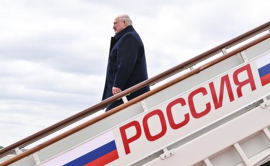 Arrival of President of Belarus Alexander Lukashenko in Moscow for 80th anniversary of Victory
