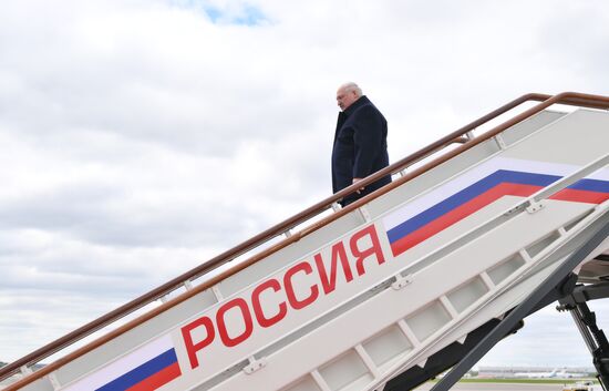 Arrival of President of Belarus Alexander Lukashenko in Moscow for 80th anniversary of Victory