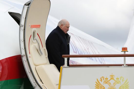 Arrival of President of Belarus Alexander Lukashenko in Moscow for 80th anniversary of Victory