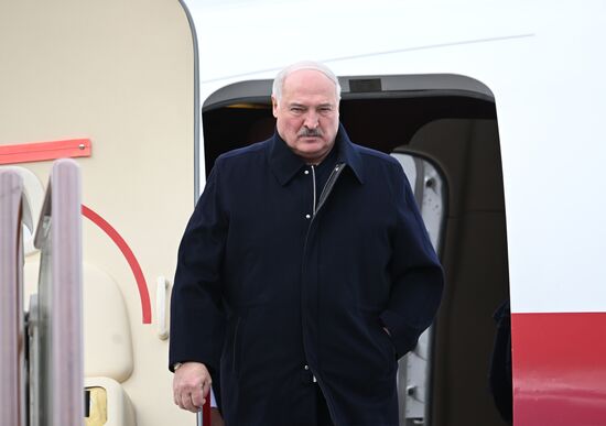 Arrival of President of Belarus Alexander Lukashenko in Moscow for 80th anniversary of Victory