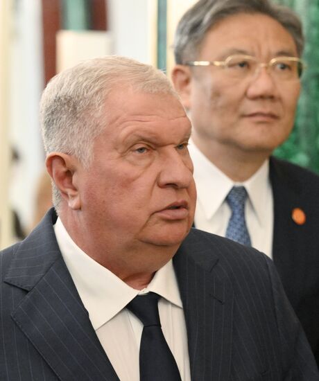 May 8, 2025. Igor Sechin, CEO and Chairman, Deputy Chairman of Rosneft, before a ceremony of exchanging documents after Russia-China talks. Location: Russia, Moscow. Author: Alexei Danichev/Sputnik. President of China Xi Jinping's official visit to Russia