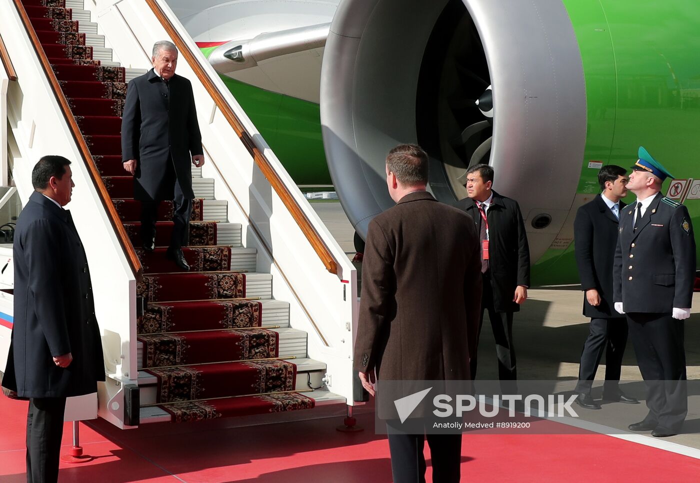 Arrival of President of Uzbekistan Shavkat Mirziyoyev in Moscow for 80th anniversary of Victory