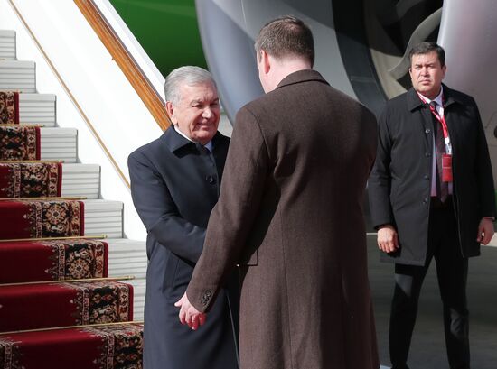 Arrival of President of Uzbekistan Shavkat Mirziyoyev in Moscow for 80th anniversary of Victory