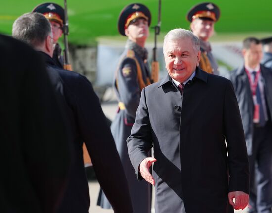 Arrival of President of Uzbekistan Shavkat Mirziyoyev in Moscow for 80th anniversary of Victory