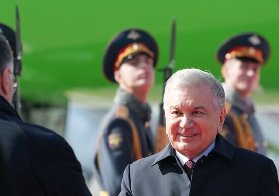 Arrival of President of Uzbekistan Shavkat Mirziyoyev in Moscow for 80th anniversary of Victory