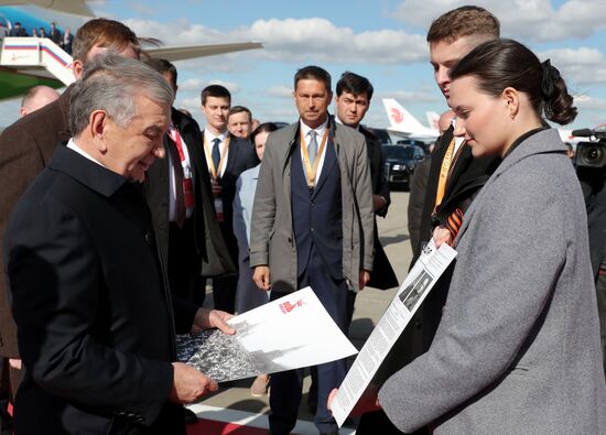 Arrival of President of Uzbekistan Shavkat Mirziyoyev in Moscow for 80th anniversary of Victory