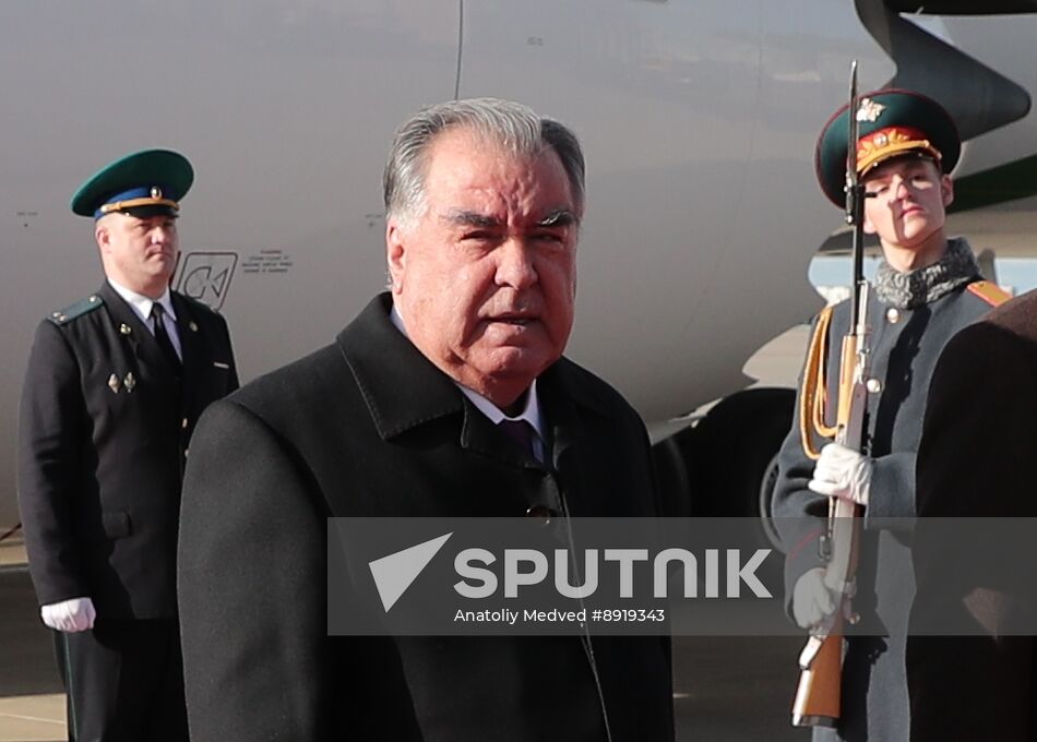 Arrival of President of Tajikistan Emomali Rahmon in Moscow to attend celebrations of 80th anniversary of Victory
