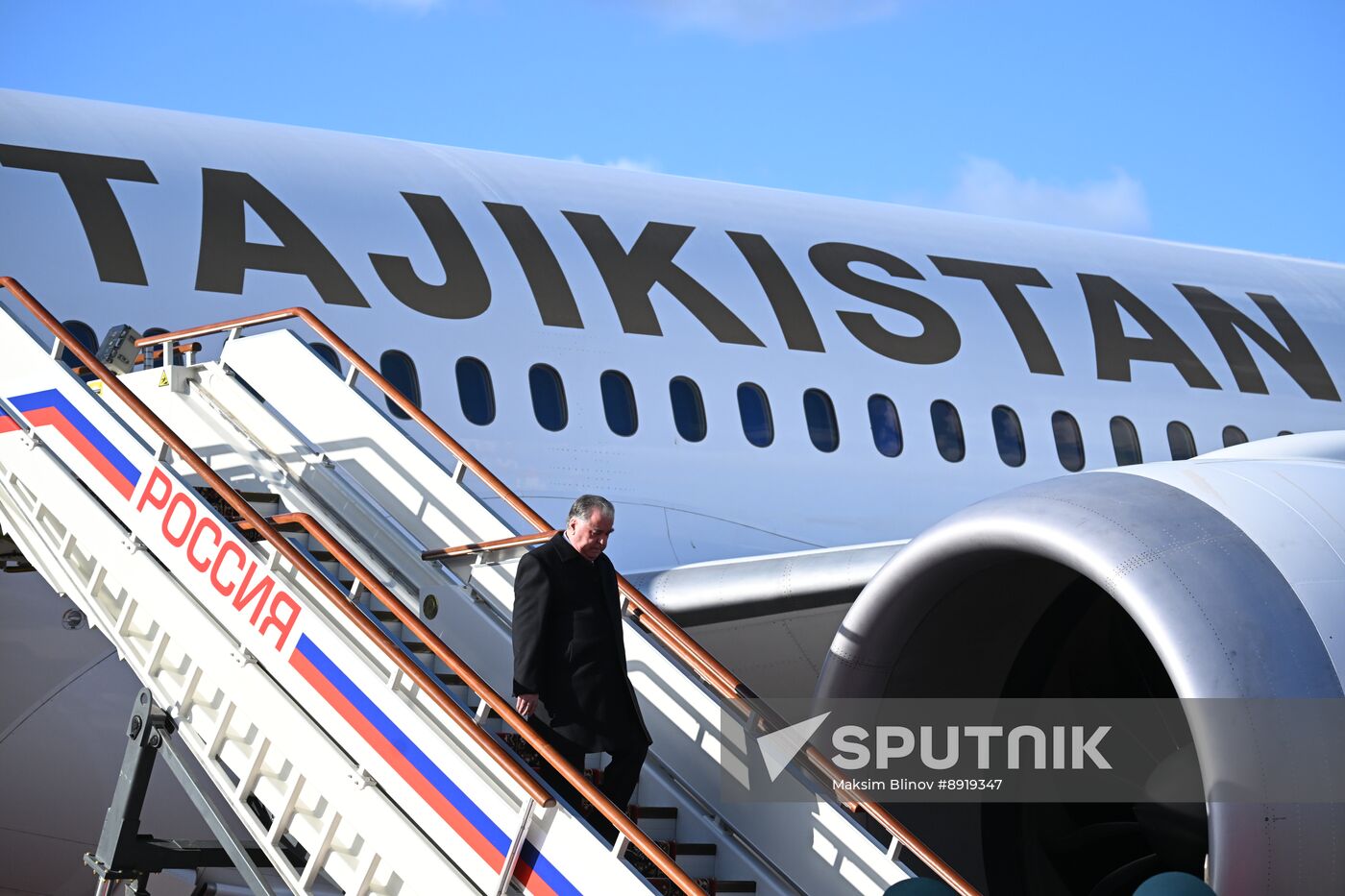 Arrival of President of Tajikistan Emomali Rahmon in Moscow to attend celebrations of 80th anniversary of Victory