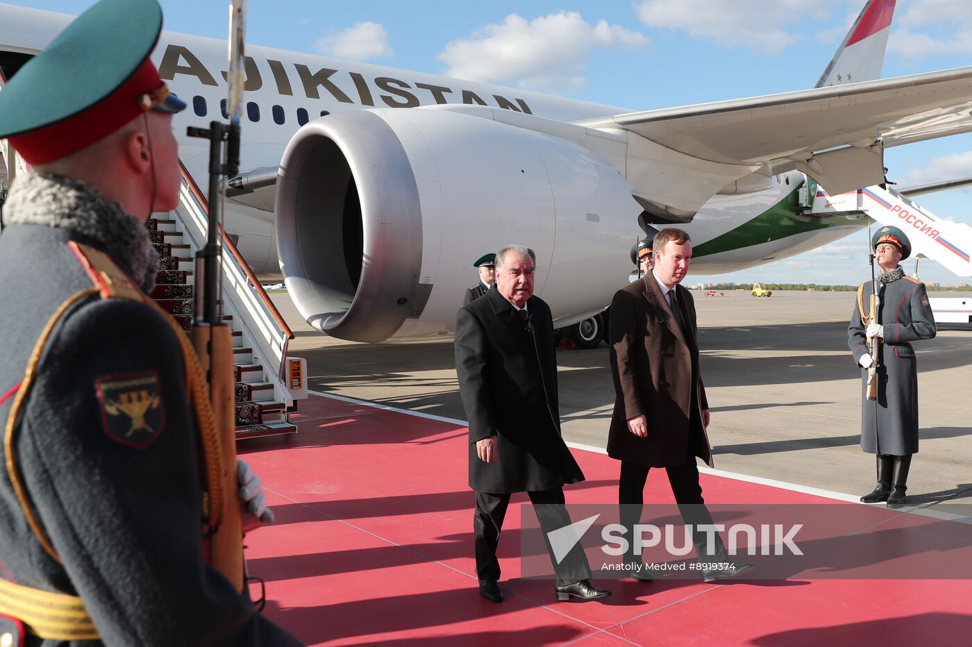 Arrival of President of Tajikistan Emomali Rahmon in Moscow to attend celebrations of 80th anniversary of Victory