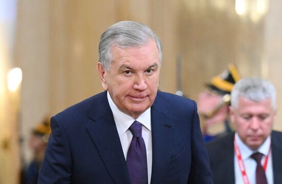 President of Uzbekistan Shavkat Mirziyoyev arrives in the Kremlin for a gala concert held for heads of foreign delegations invited to the celebrations of the 80th anniversary of Victory in the Great Patriotic War. Location: Russia, Moscow. Author: Alexandr Kryazhev/Sputnik. Heads of foreign delegations arrive in Kremlin for gala concert