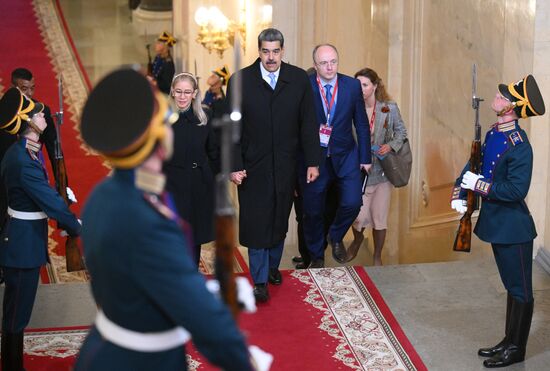 Heads of foreign delegations arrive in Kremlin for gala concert