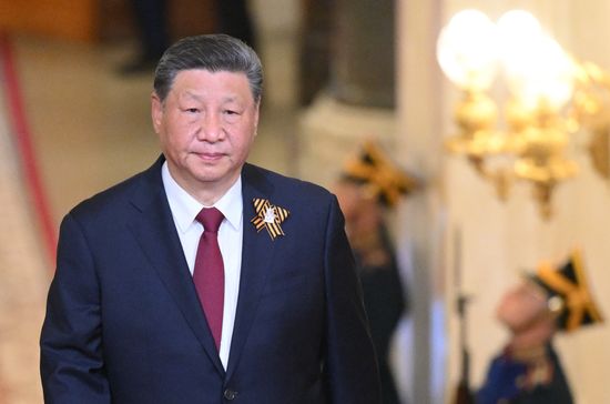 President of China Xi Jinping arrives in the Kremlin for a gala concert held for heads of foreign delegations invited to the celebrations of the 80th anniversary of Victory in the Great Patriotic War. Location: Russia, Moscow. Author: Alexandr Kryazhev/Sputnik. Heads of foreign delegations arrive in Kremlin for gala concert