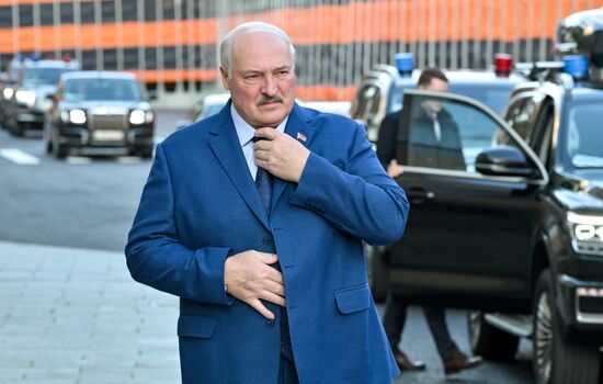 President of Belarus Alexander Lukashenko arrives in the Kremlin for a gala concert held for heads of foreign delegations invited to the celebrations of the 80th anniversary of Victory in the Great Patriotic War. Location: Russia, Moscow. Author: Alexei Danichev/Sputnik. Heads of foreign delegations arrive in Kremlin for gala concert