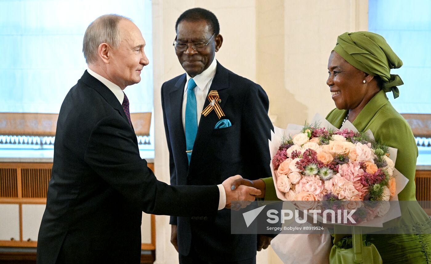 Heads of foreign delegations arrive in Kremlin for gala concert