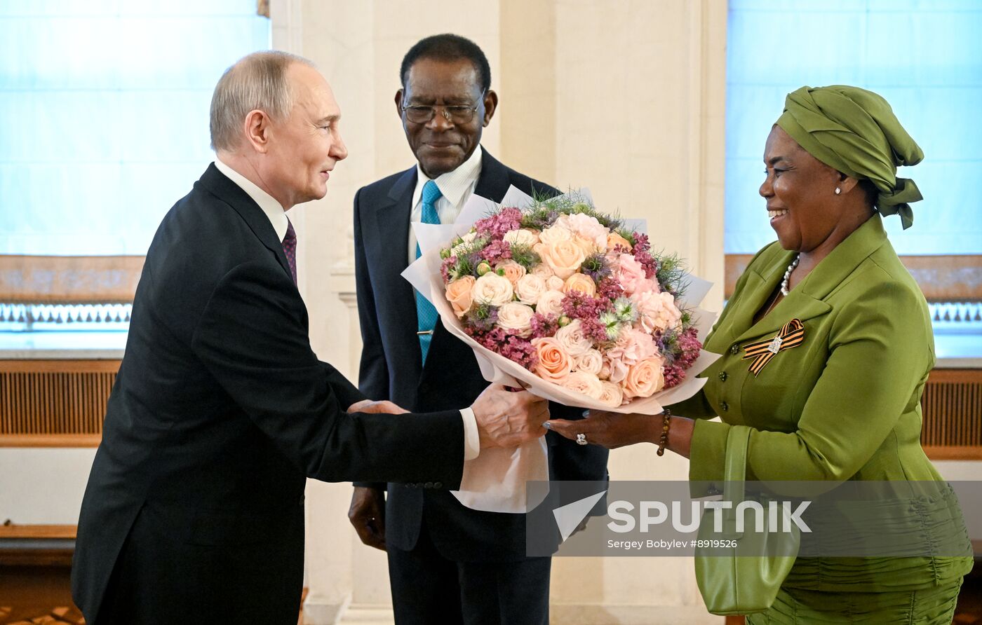 Heads of foreign delegations arrive in Kremlin for gala concert