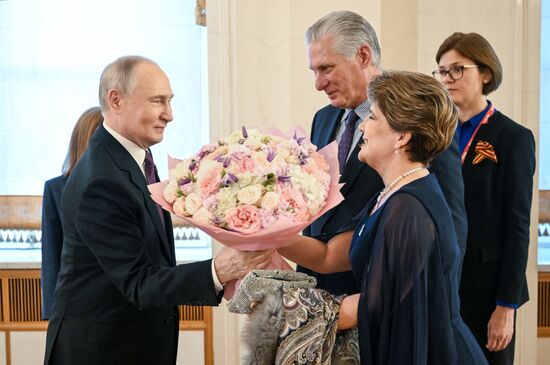 Heads of foreign delegations arrive in Kremlin for gala concert