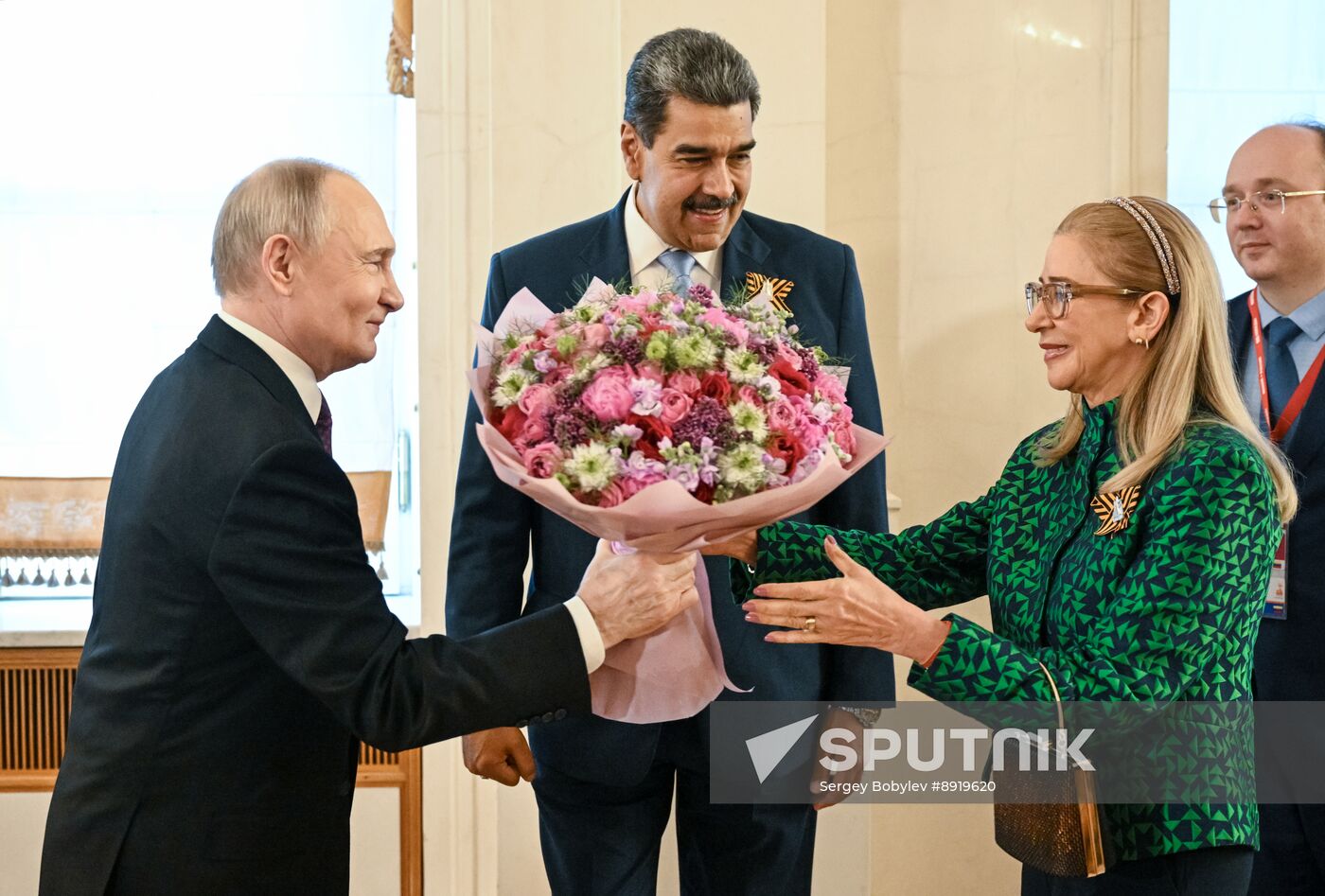 Heads of foreign delegations arrive in Kremlin for gala concert