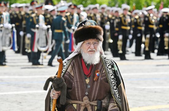 Public figures at military parade marking 80th anniversary of Victory