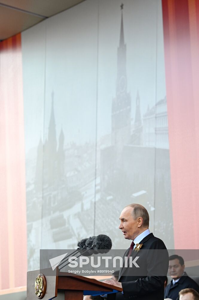 President of Russia Vladimir Putin and foreign leaders at military parade marking 80th anniversary of Victory