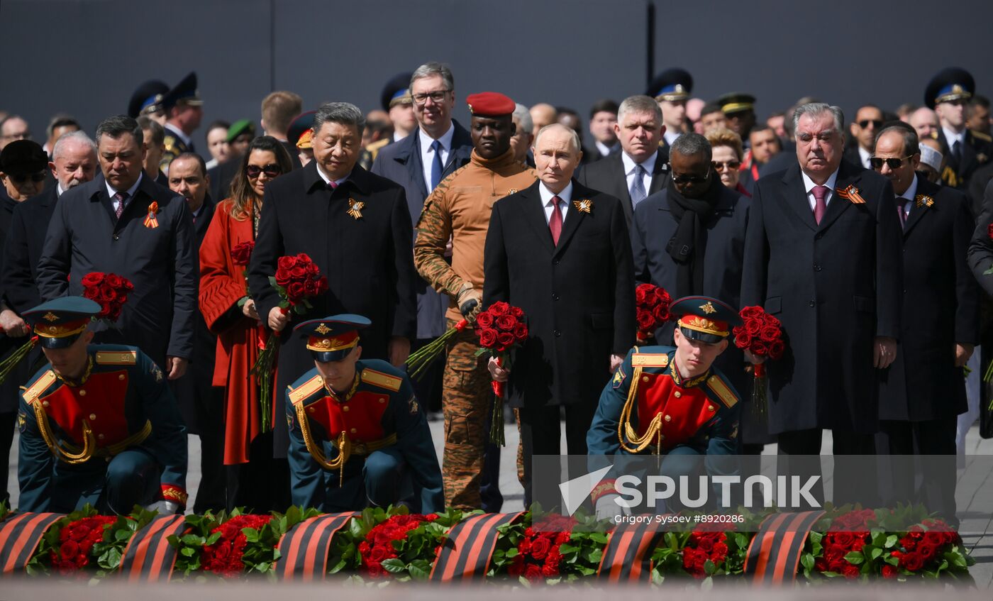 Wreath-laying ceremony at the Tomb of the Unknown Soldier