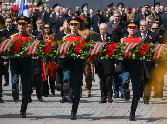 Wreath-laying ceremony at the Tomb of the Unknown Soldier