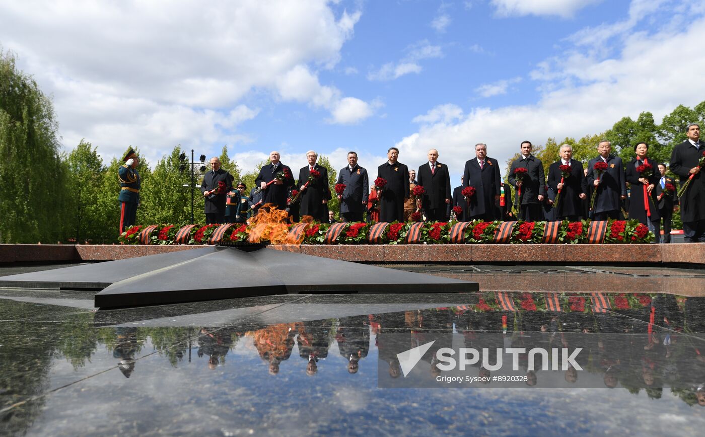 Wreath-laying ceremony at the Tomb of the Unknown Soldier