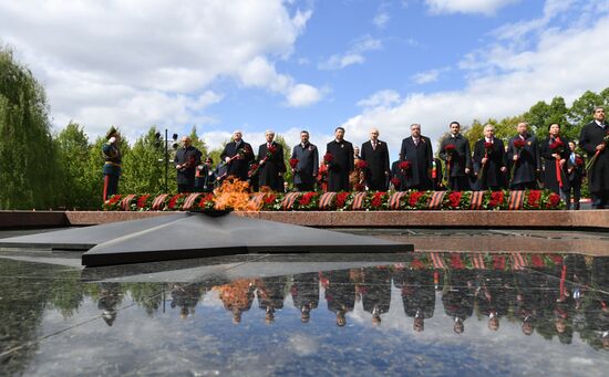 Wreath-laying ceremony at the Tomb of the Unknown Soldier