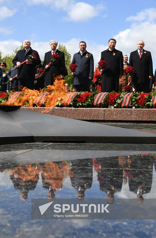 Wreath-laying ceremony at the Tomb of the Unknown Soldier