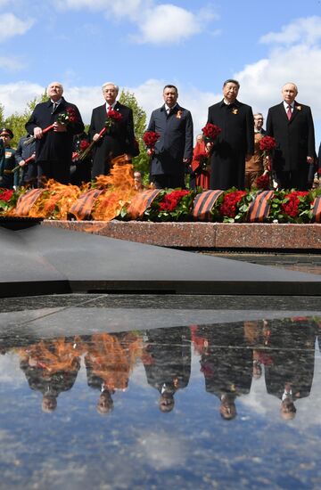 Wreath-laying ceremony at the Tomb of the Unknown Soldier