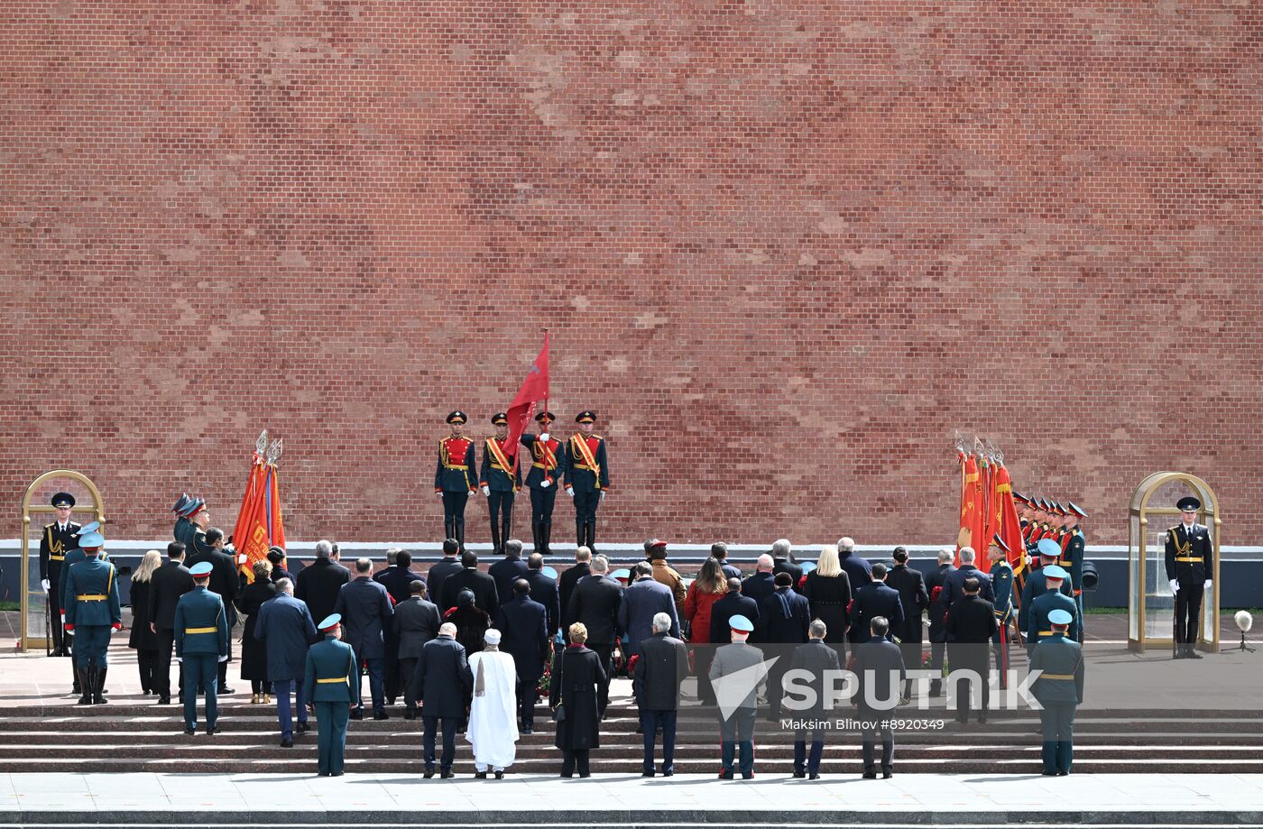Wreath-laying ceremony at the Tomb of the Unknown Soldier