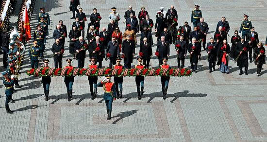 Wreath-laying ceremony at the Tomb of the Unknown Soldier