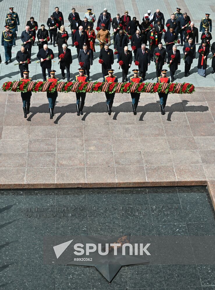 Wreath-laying ceremony at the Tomb of the Unknown Soldier