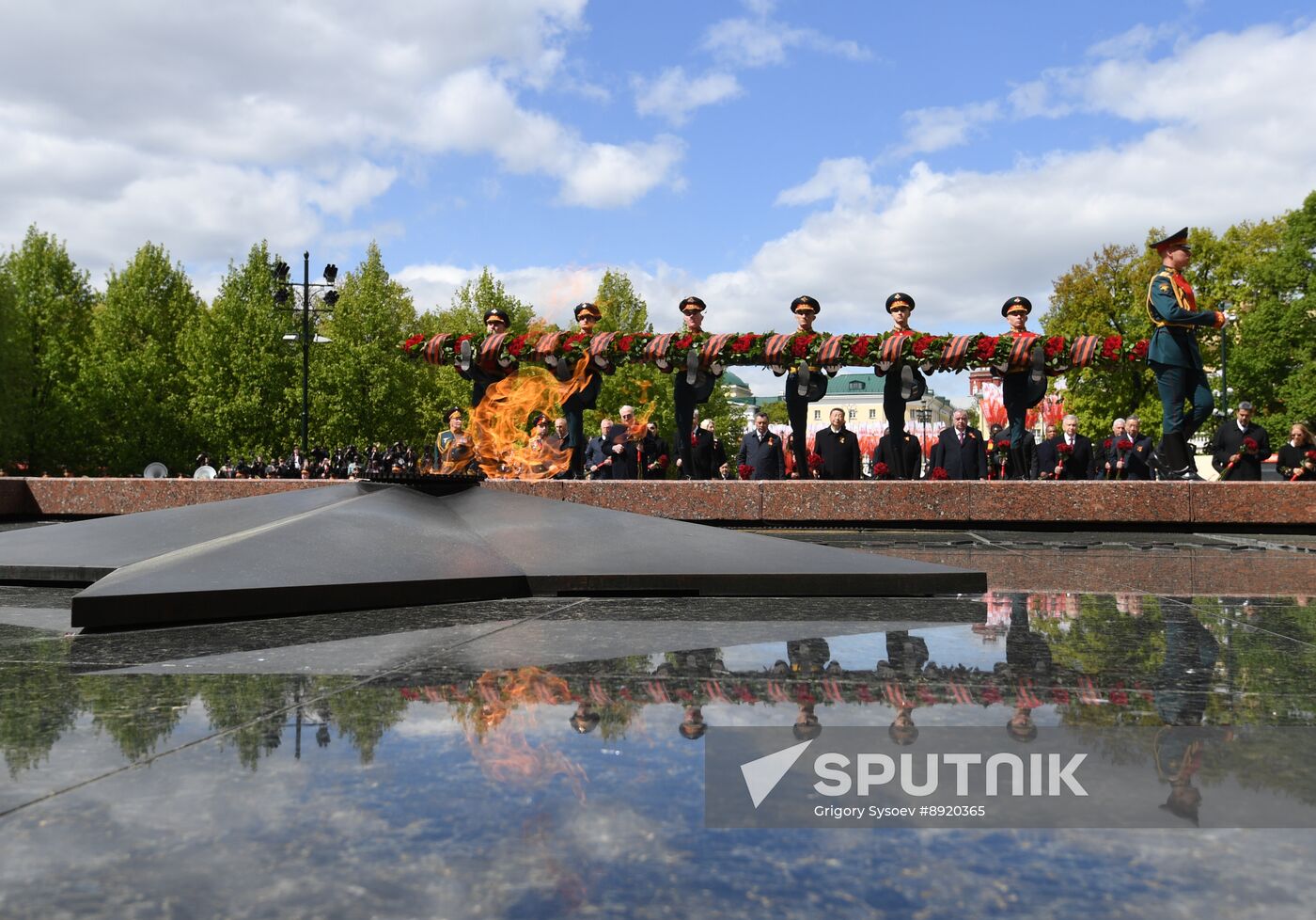 Wreath-laying ceremony at the Tomb of the Unknown Soldier