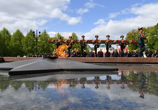 Wreath-laying ceremony at the Tomb of the Unknown Soldier
