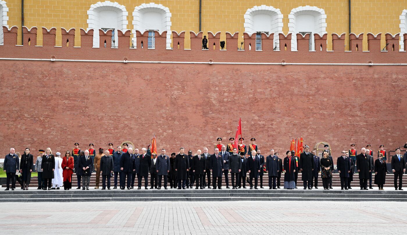 Wreath-laying ceremony at the Tomb of the Unknown Soldier