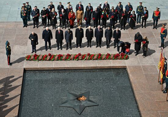 Wreath-laying ceremony at the Tomb of the Unknown Soldier