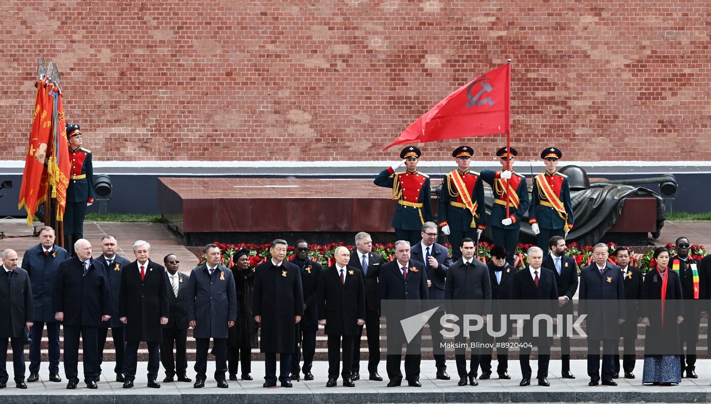 Wreath-laying ceremony at the Tomb of the Unknown Soldier